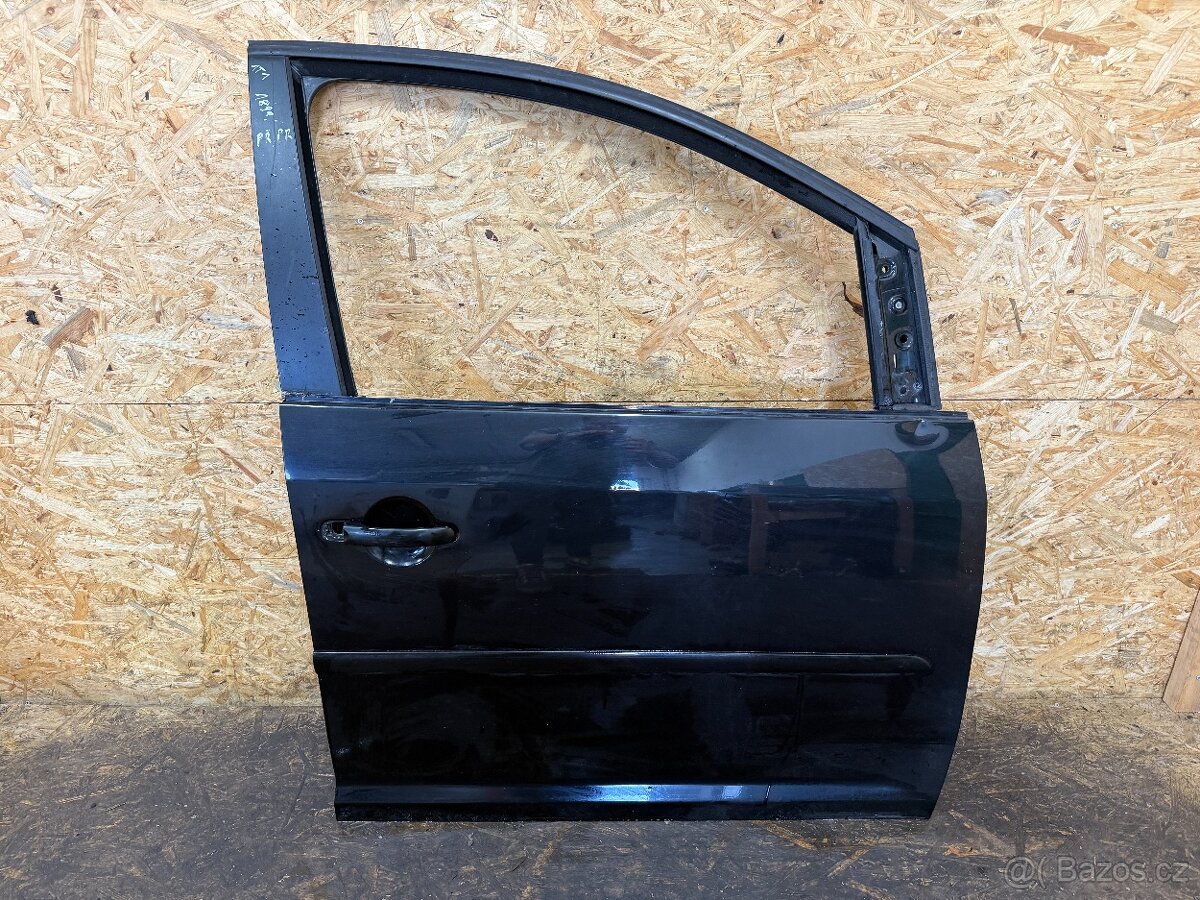 PRAVÉ PŘEDNÍ HOLÉ DVEŘE VW TOURAN 1T1
