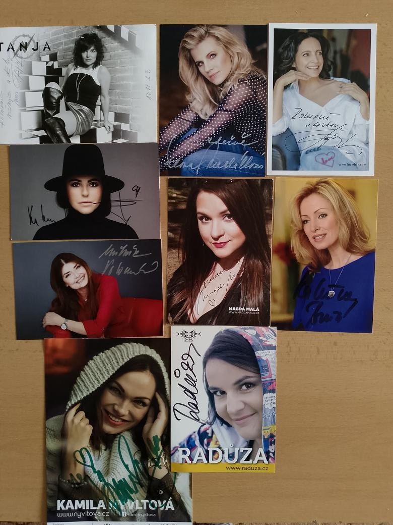 AUTOGRAMY, PODPISY ZPĚVAČEK