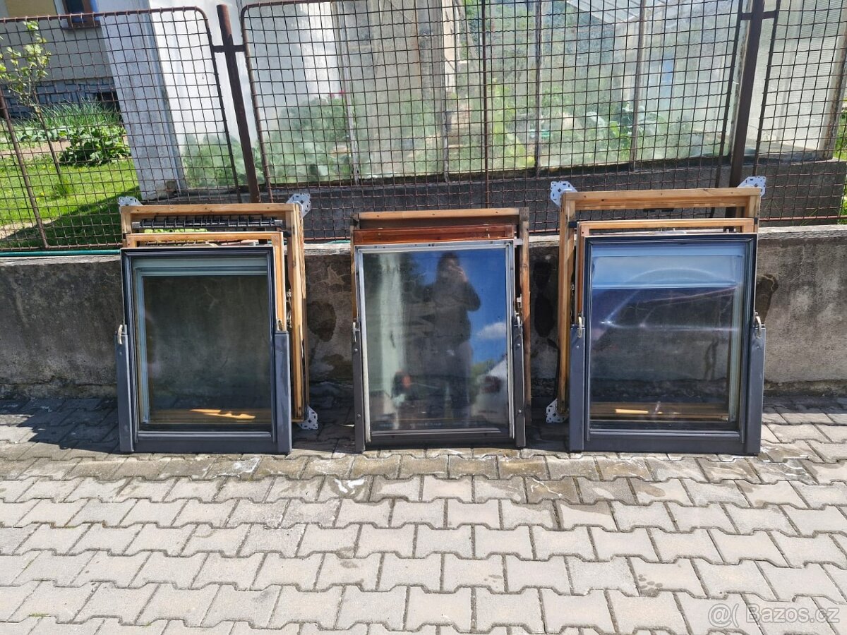 Střešní okna Velux - GGL M04 odvoz