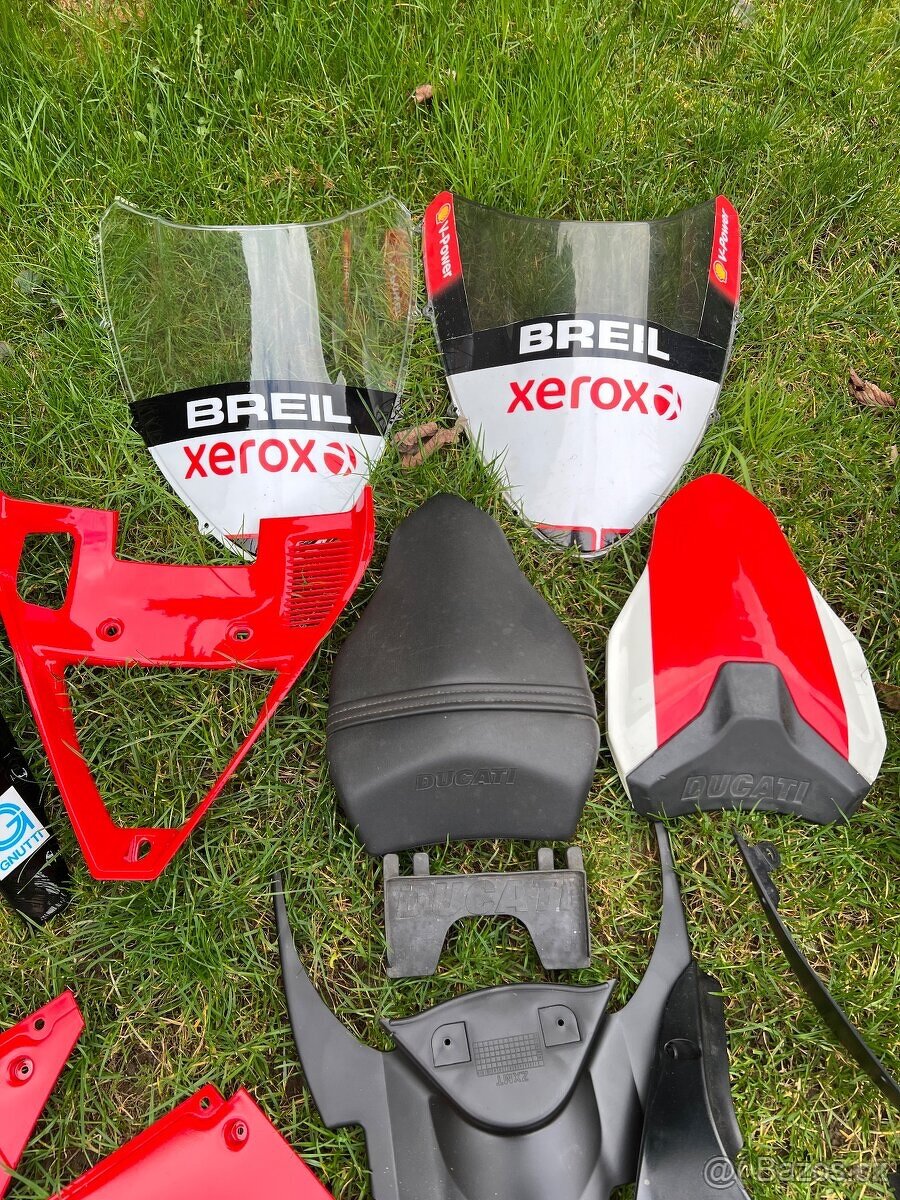 predám plasty Ducati