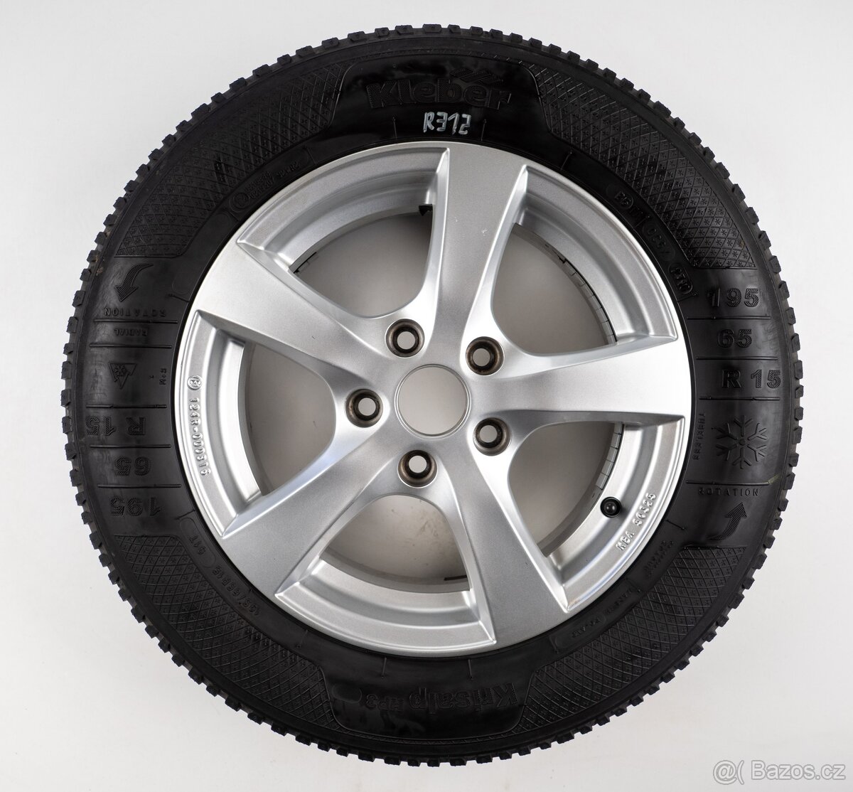 Volkswagen Golf - 15" alu kola - Zimní pneu