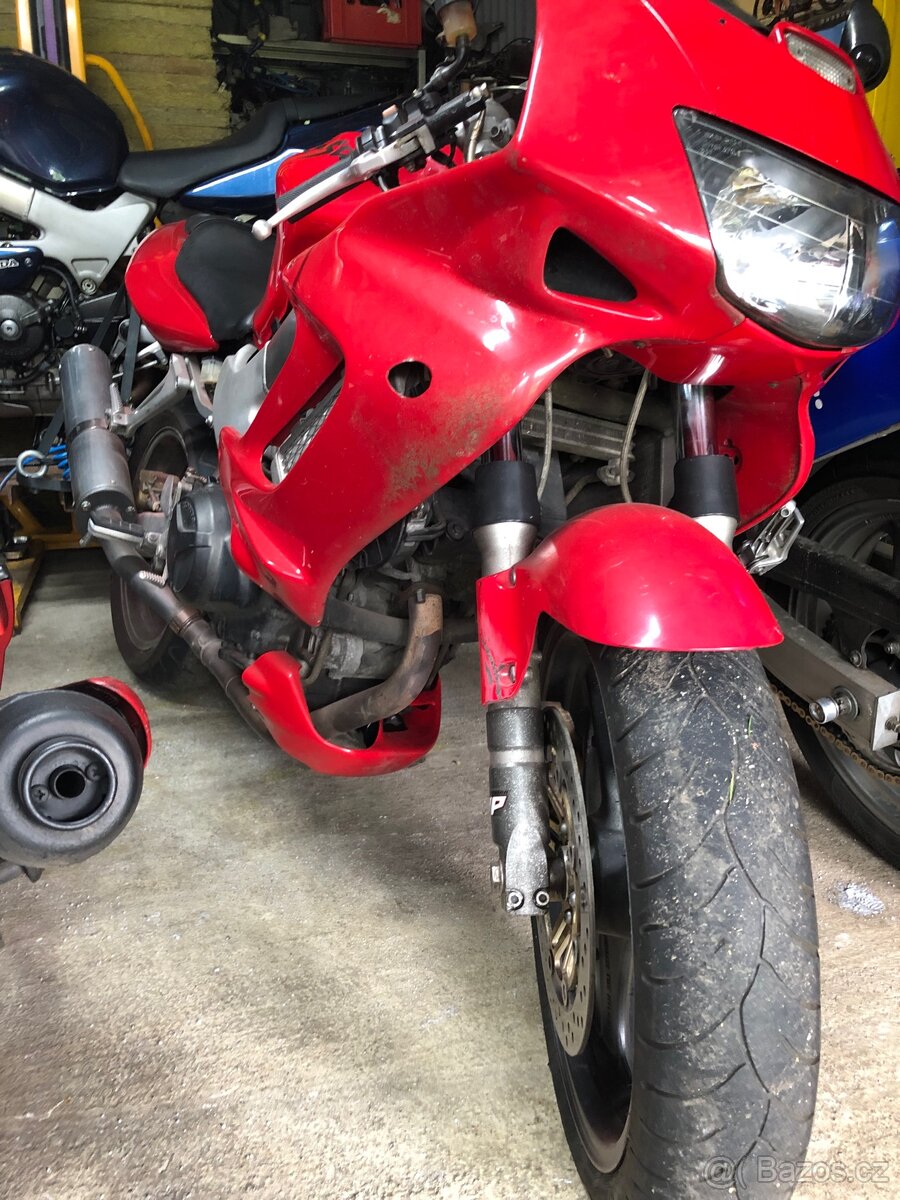 Honda vtr 1000
