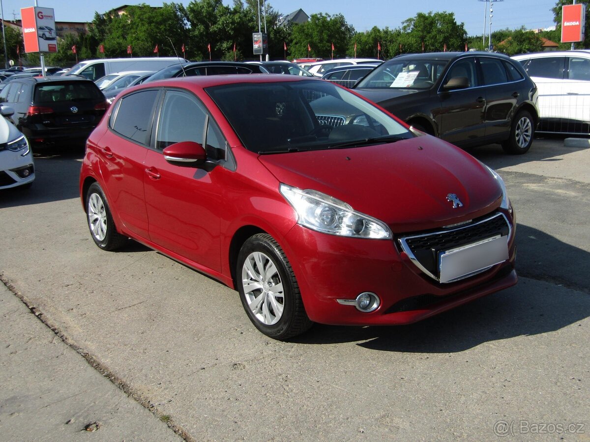 Peugeot 208 1.2 VTi , 60 kW benzín, 2014