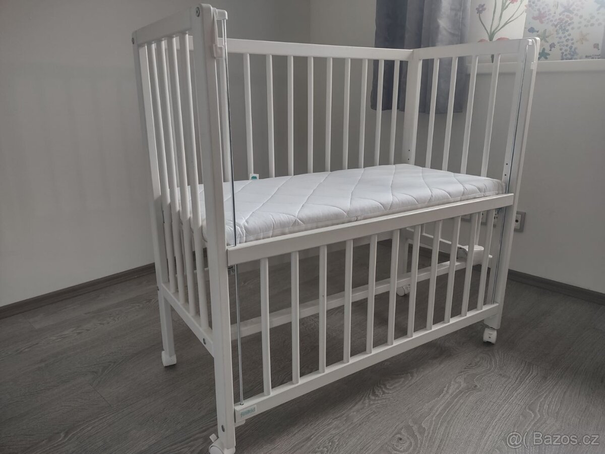 Dětská přístavná postýlka Fillikid Cocon white bílá s matrac