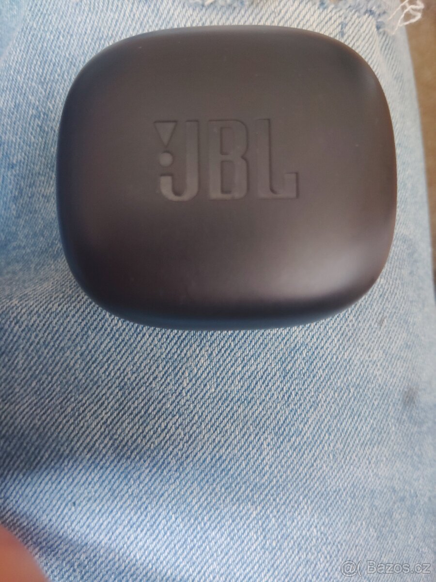 JBL Wave Flex.