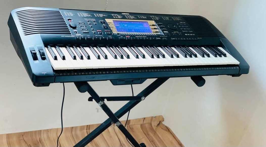 Yamaha psr 730