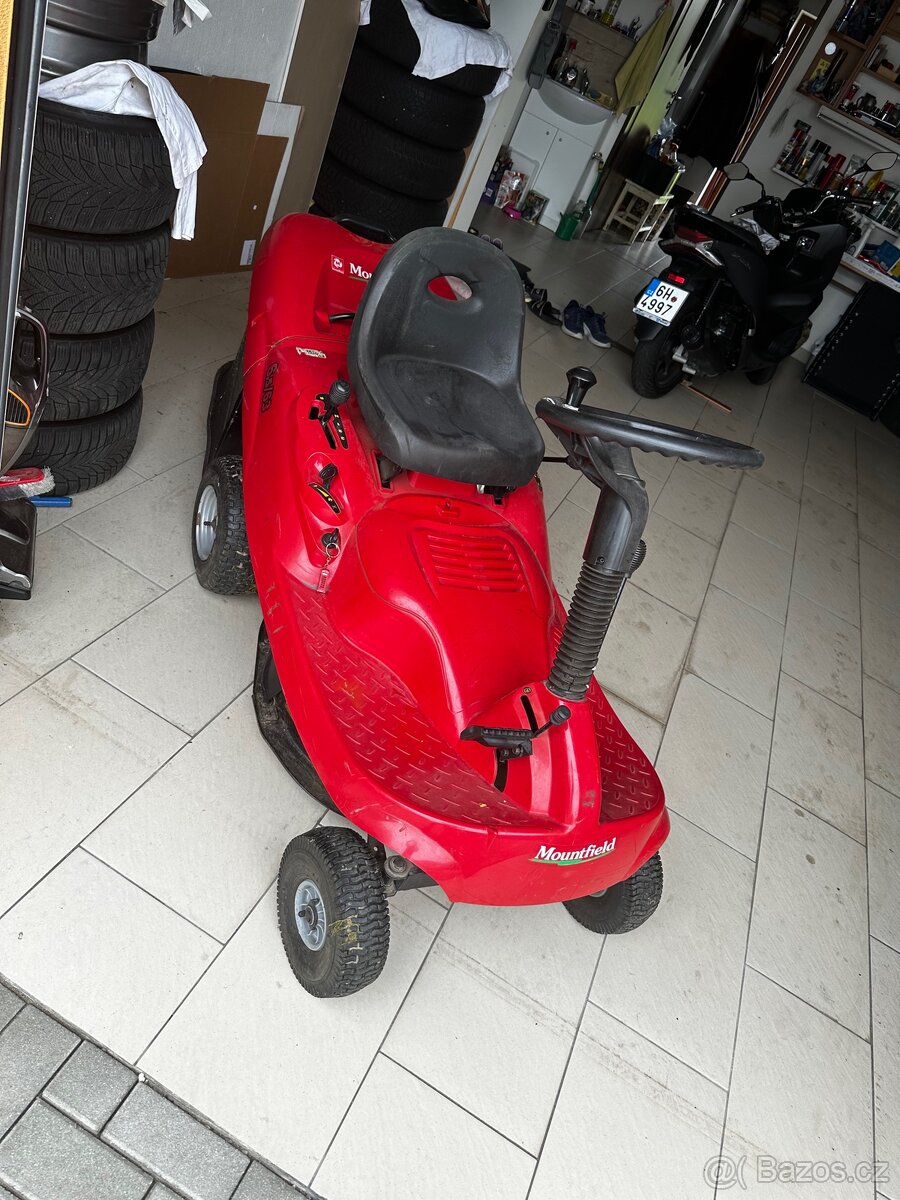 Traktůrek na sekání Rider