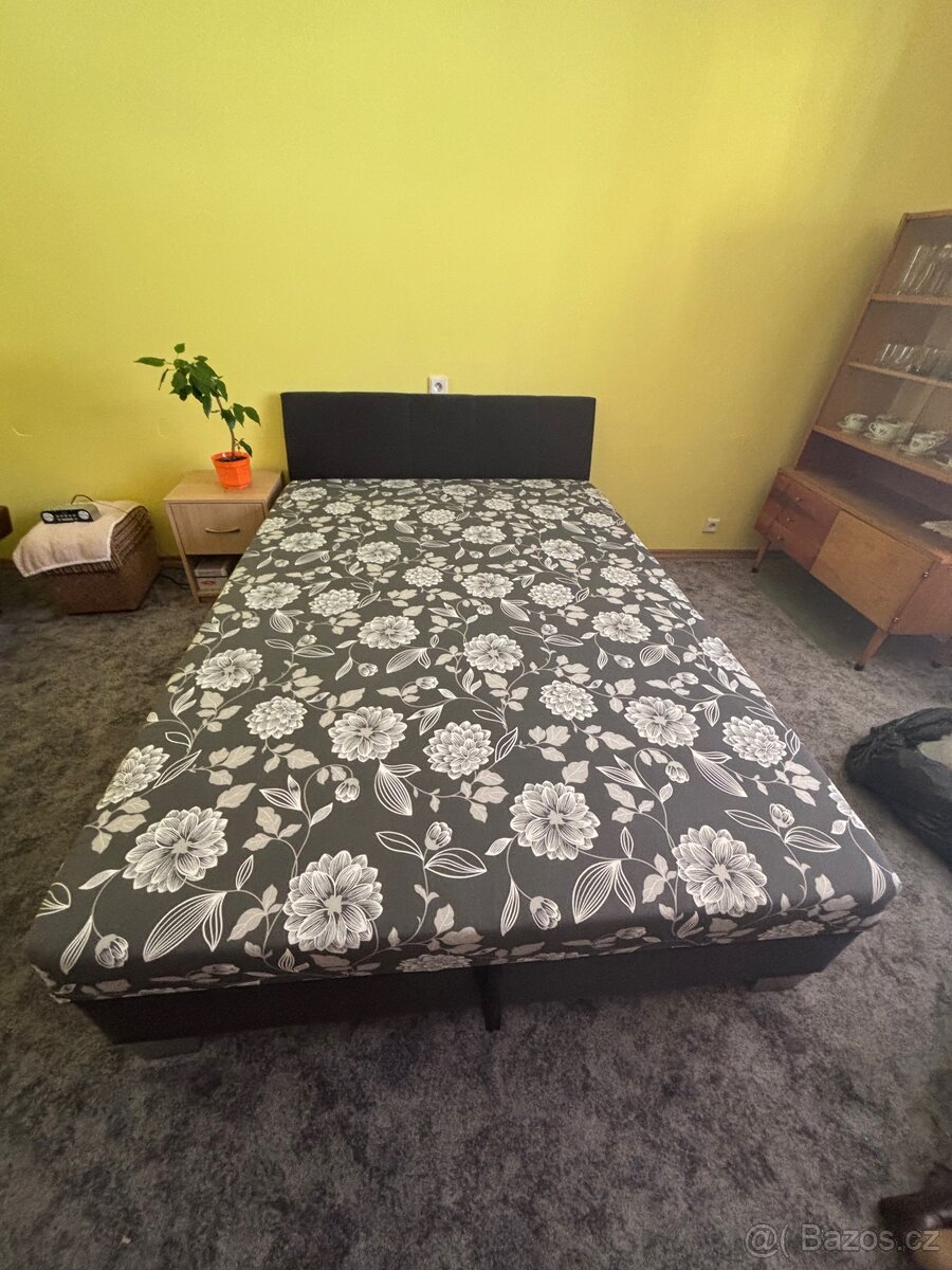 Nová postel