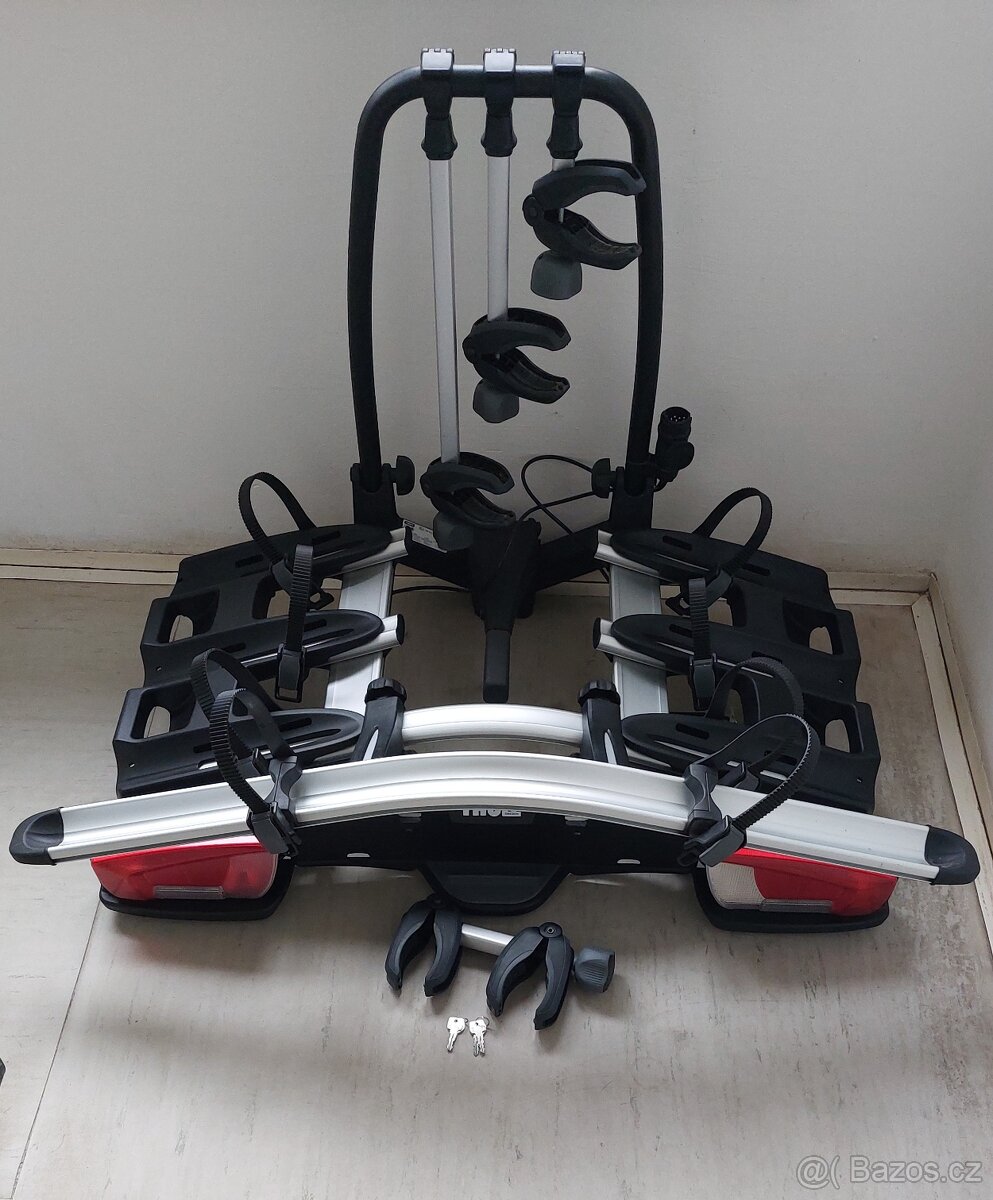 Nosič kol na tažné Thule VeloCompact 926 + adaptér 4 kola
