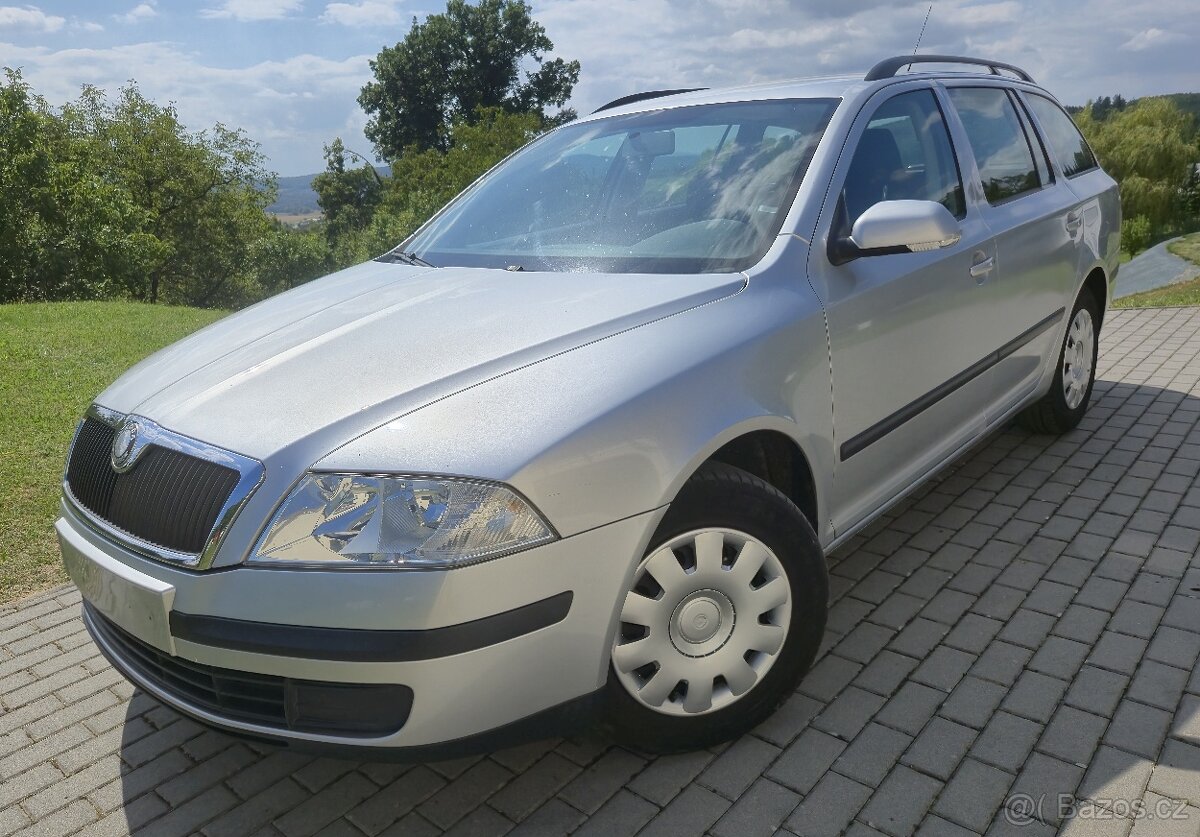 ŠKODA OCTAVIA II COMBI 1.6MPI 75KW • Klimatizace