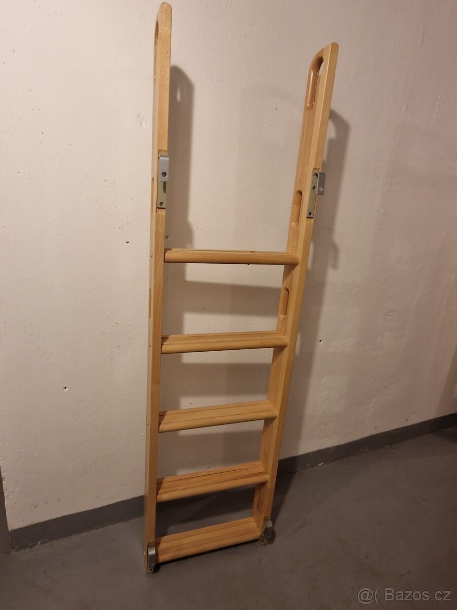 Žebřík masiv vysoká postel Domestav