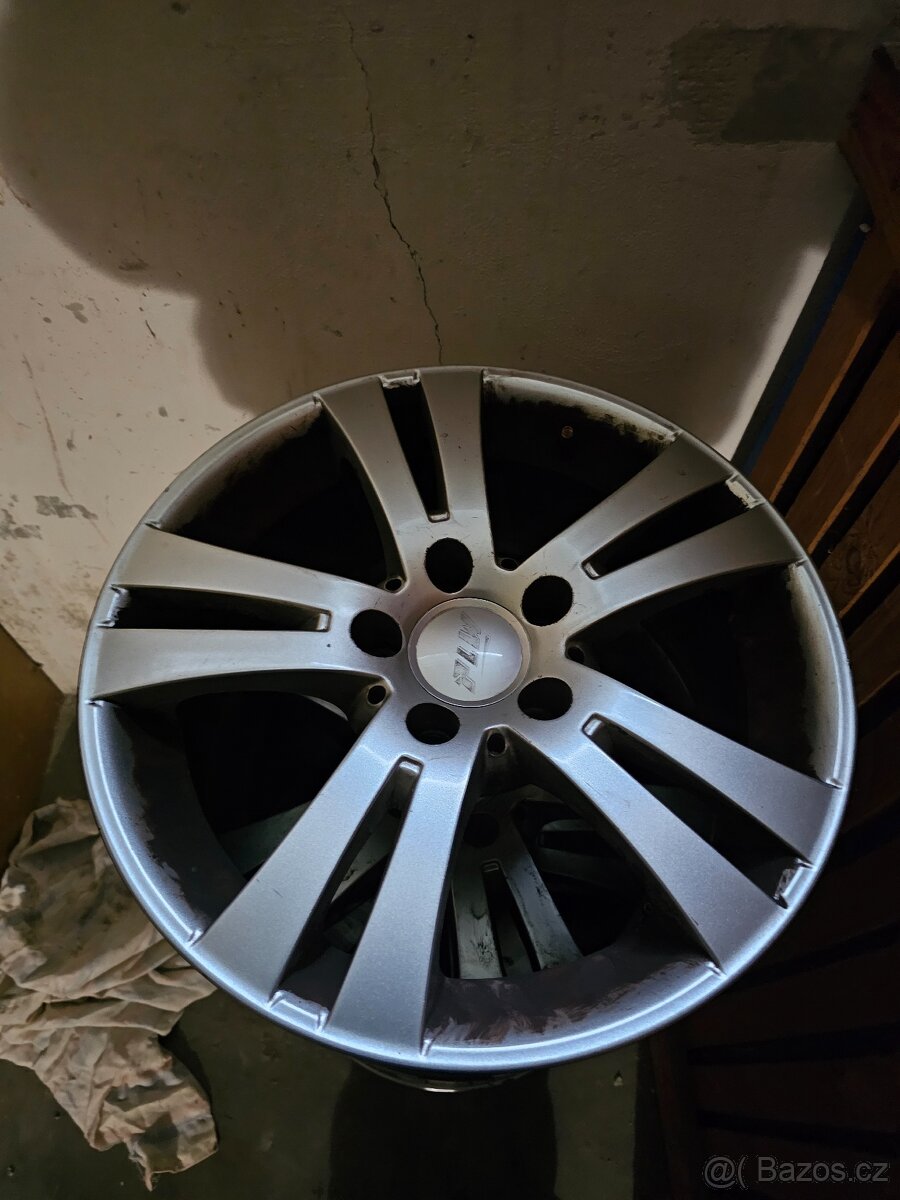 Litá kola 205/55 R16
