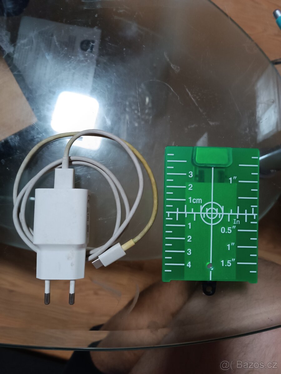 Křížový Laser
