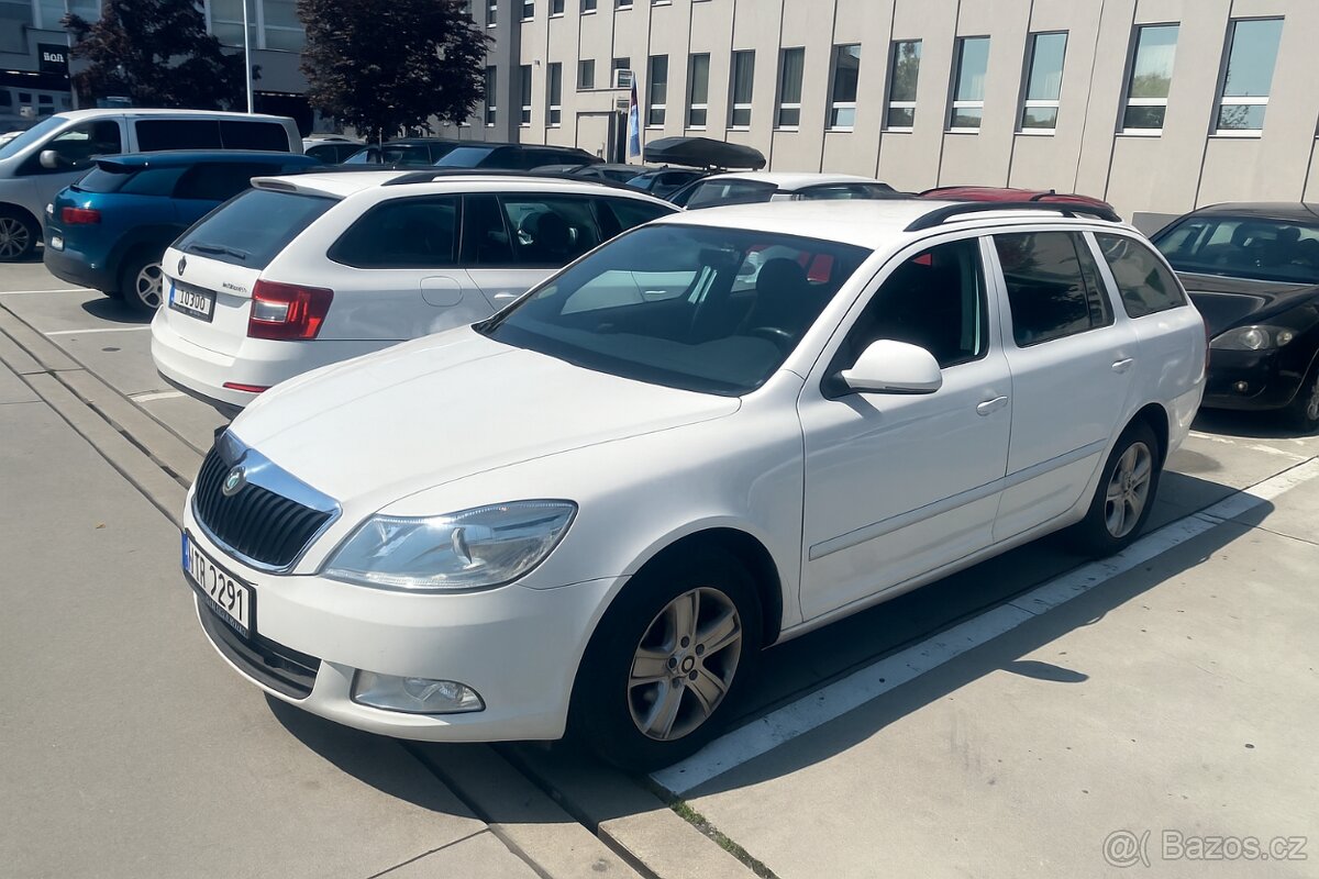 Škoda octavia 2 facelift nafta ČR 2.maj Serv.kniha