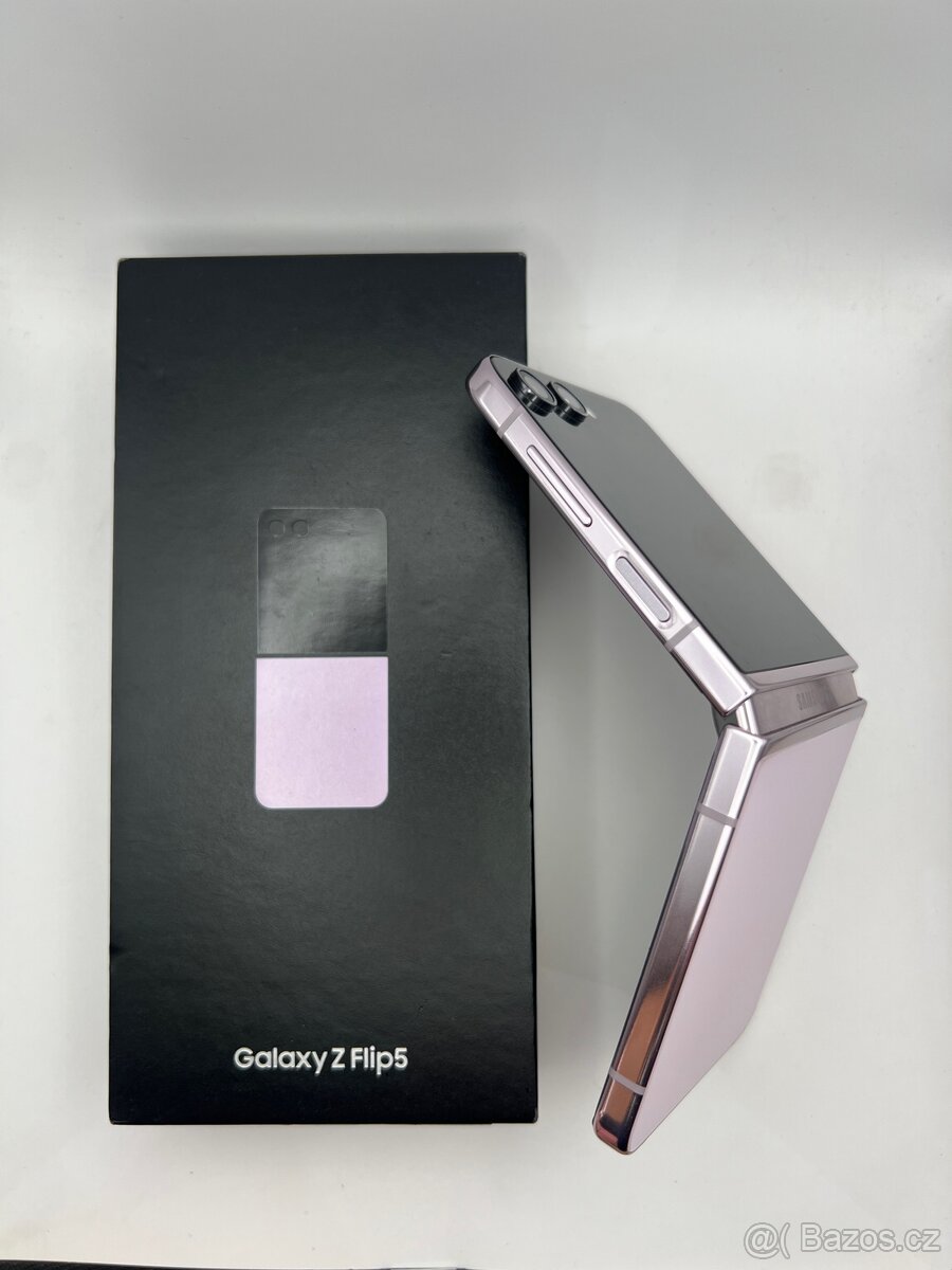 Nádherný Z Flip 5 8/256GB
