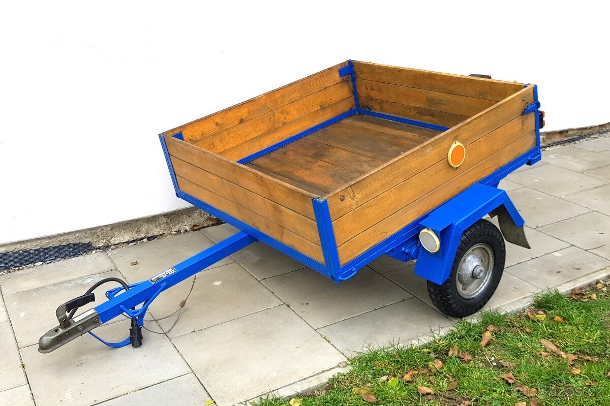 Prodám přívěsný vozík SPORT JACHT, výborný stav