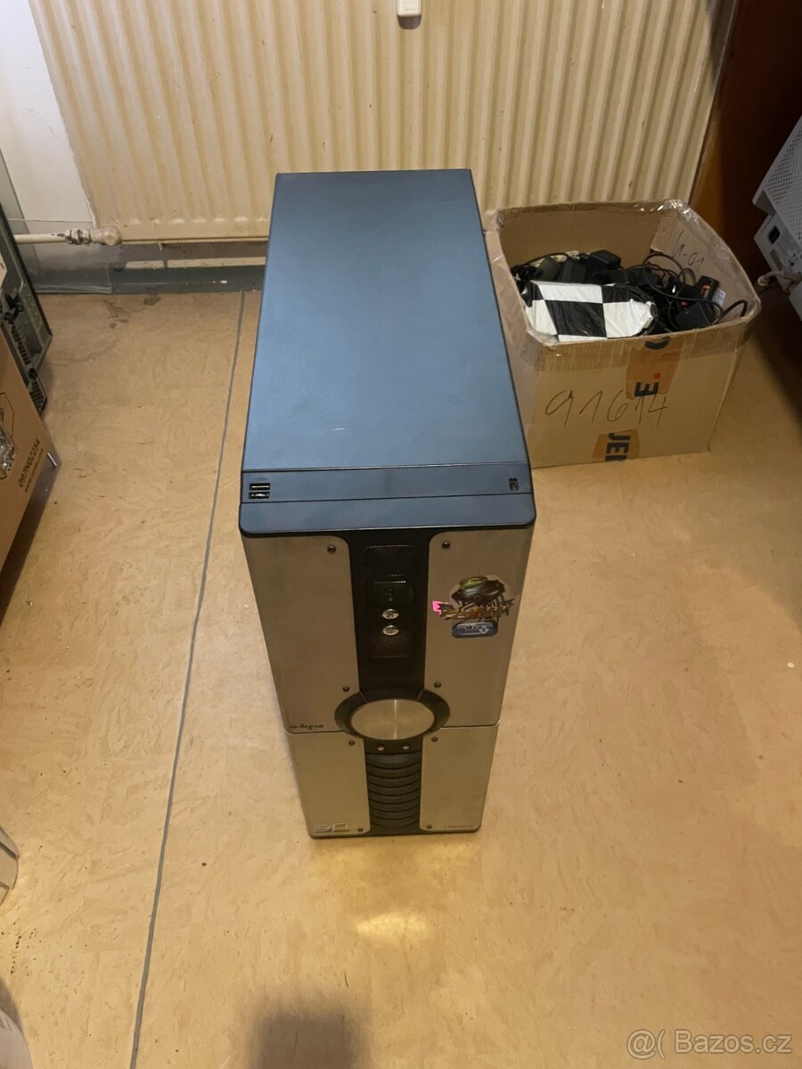 Počítačová skříň Integra – kvalitní, masivní konstrukce