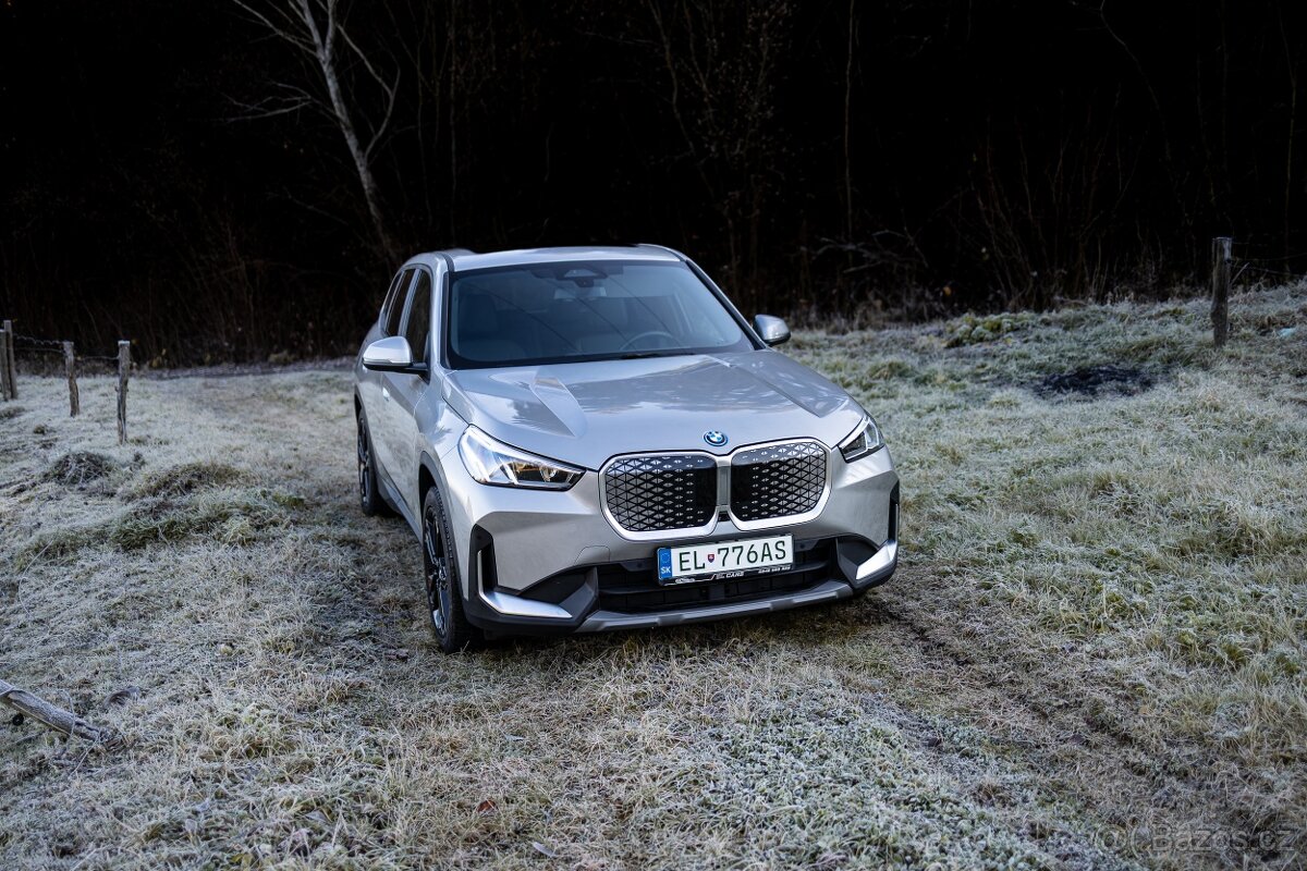 BMW IX1 e Drive20 elektromobil 2024, 9500km