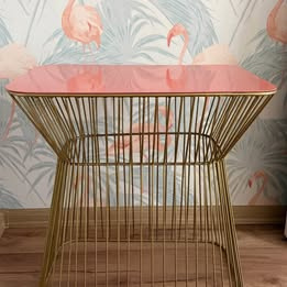 Růžovo-zlatý kovový odkládací stolek BOLD MONKEY NO OFFENCE