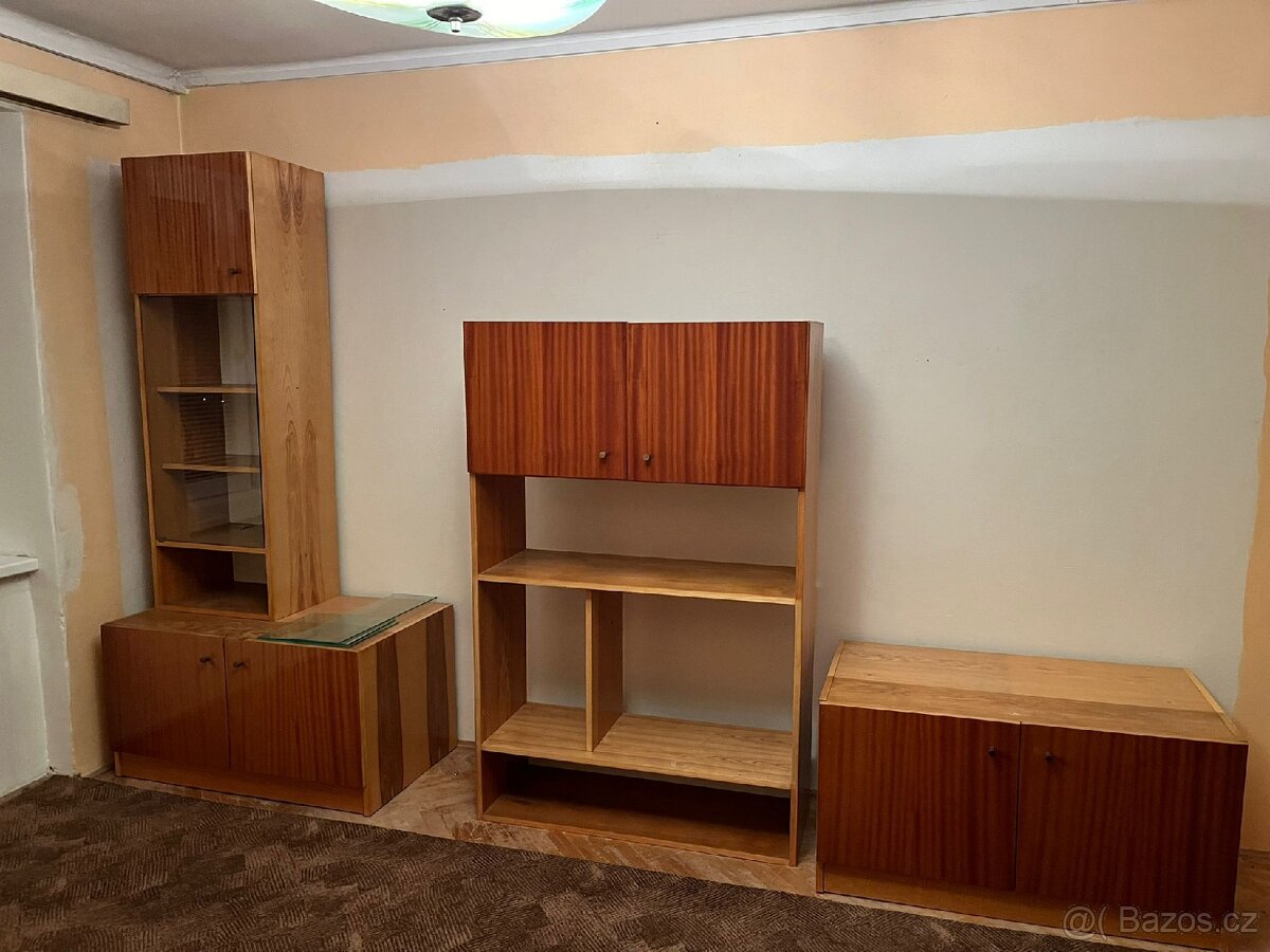 Obývací stěna za odvoz