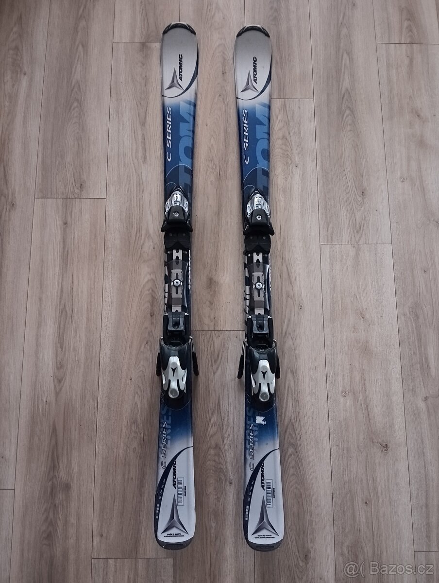 Lyže Atomic + hůlky