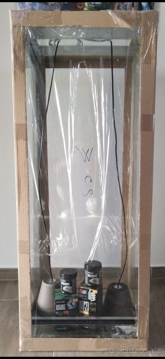 Chameleon Jemenský mláďe + terarium nové nepoužité, krmeni,