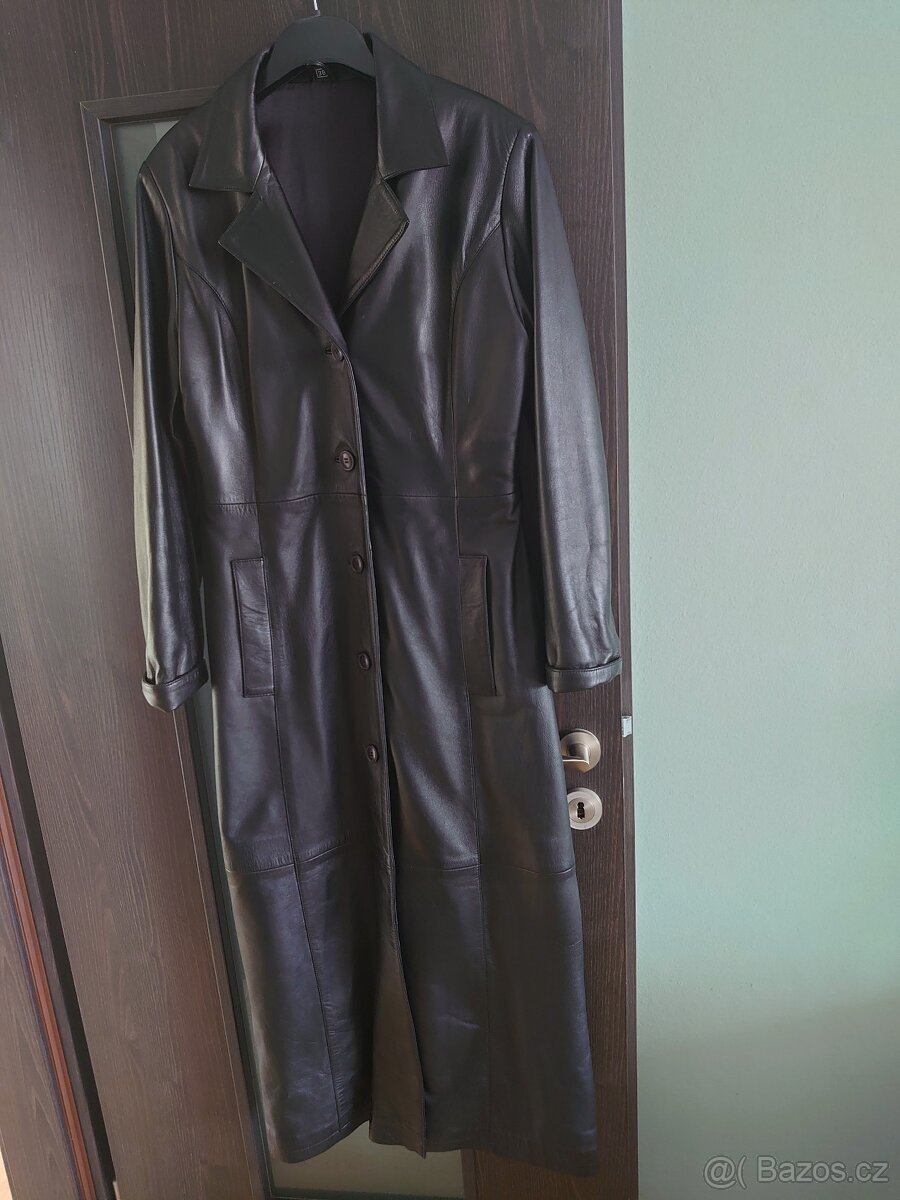 Kožený dámský kabát