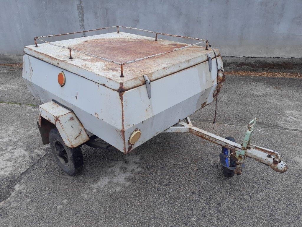 Přívěsný vozík za autoveterána