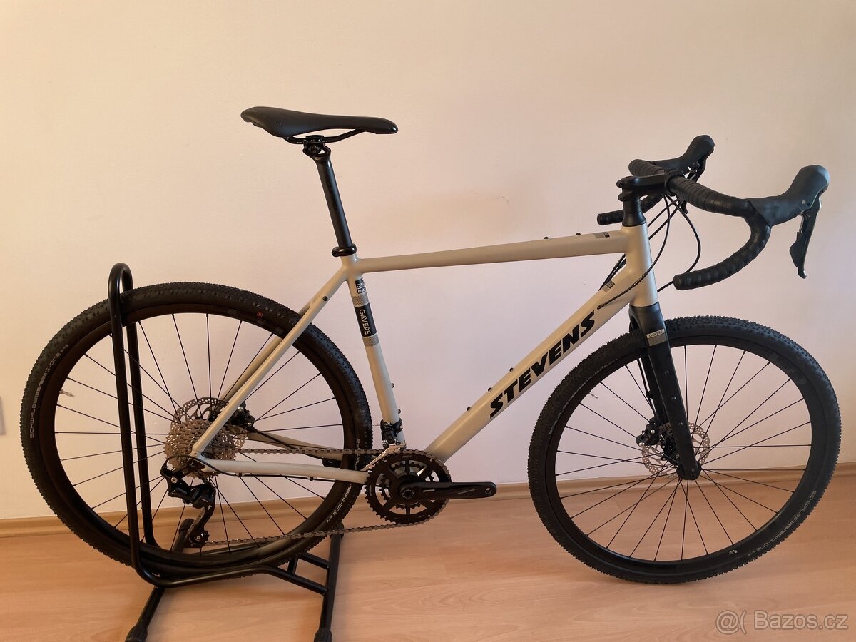 Gravel STEVENS Gavere vel. 56 barva písková