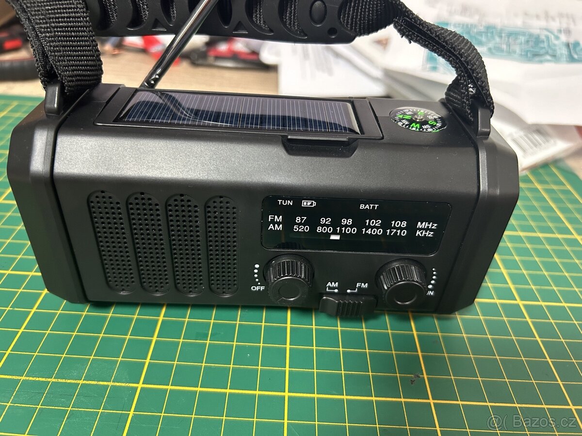 multifunkční rádio s powerbankou 10000mah