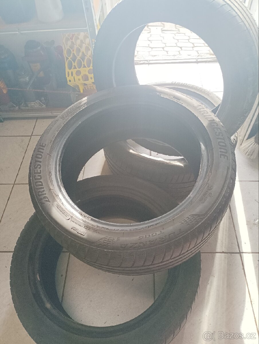 2x pneu 235/45R17 94W