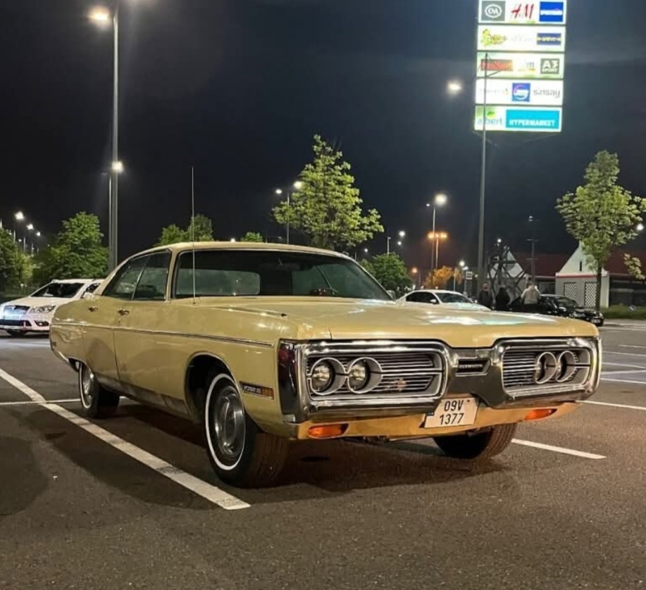 Plymouth Fury III 4HT 1972 V8