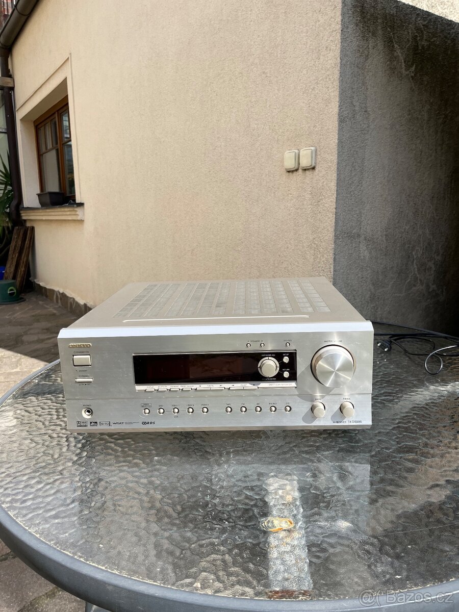 Onkyo TX-DS595 – kvalitní AV receiver