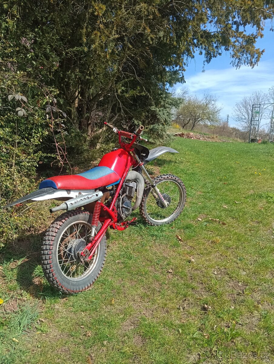 Honda MT8