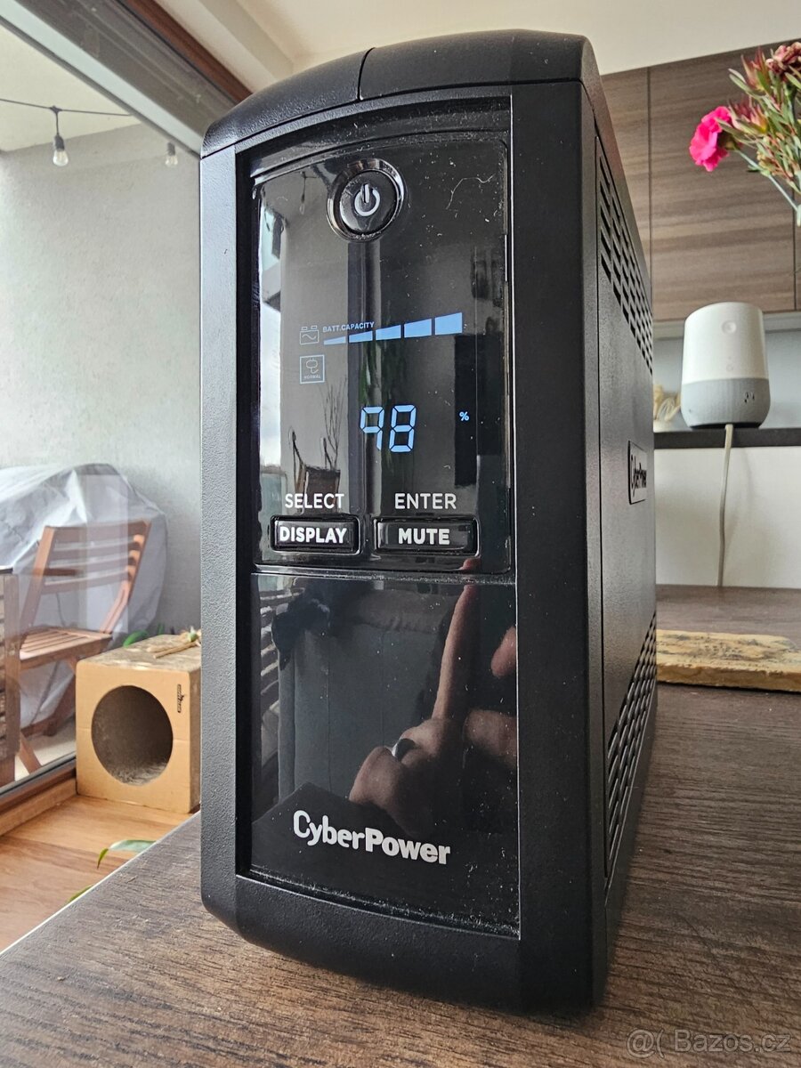 CyberPower VP700ELCD