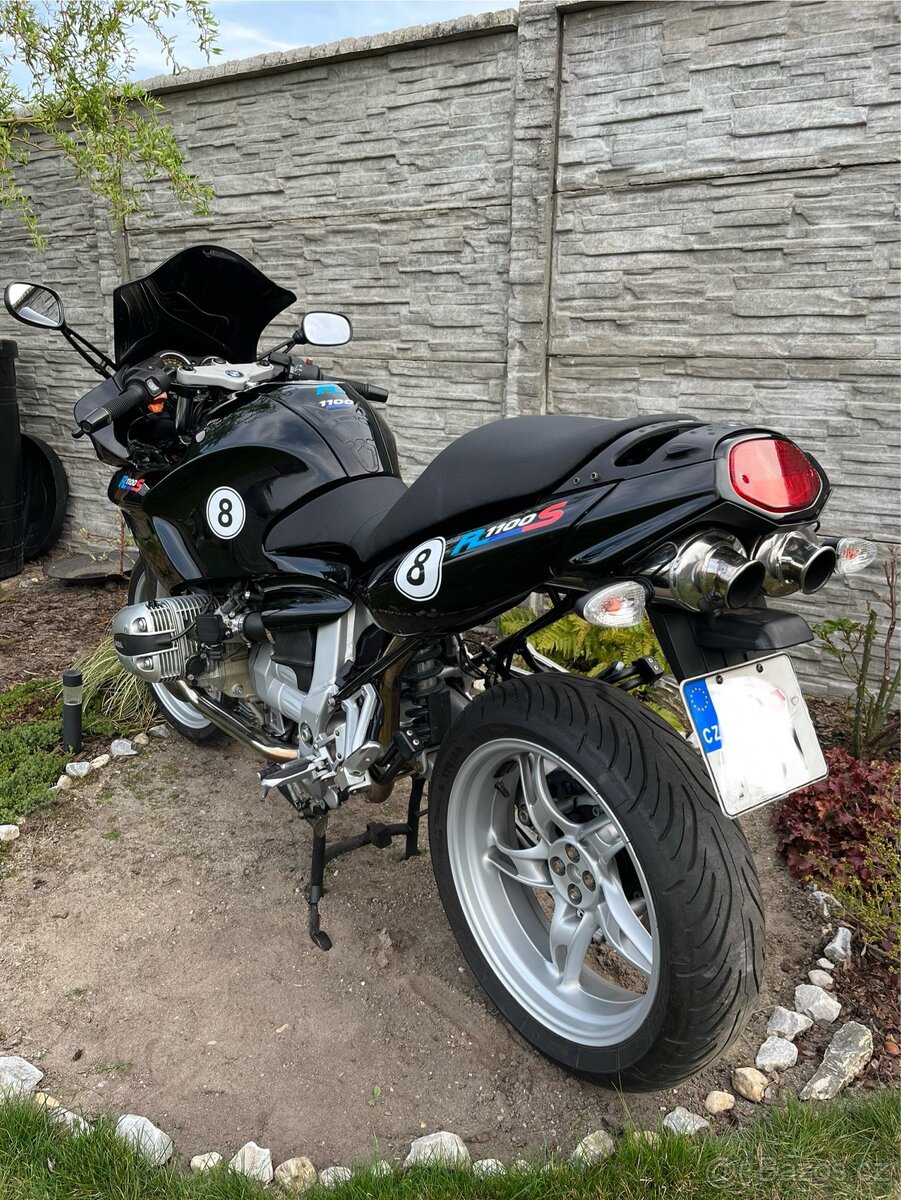 BMW R1100S
