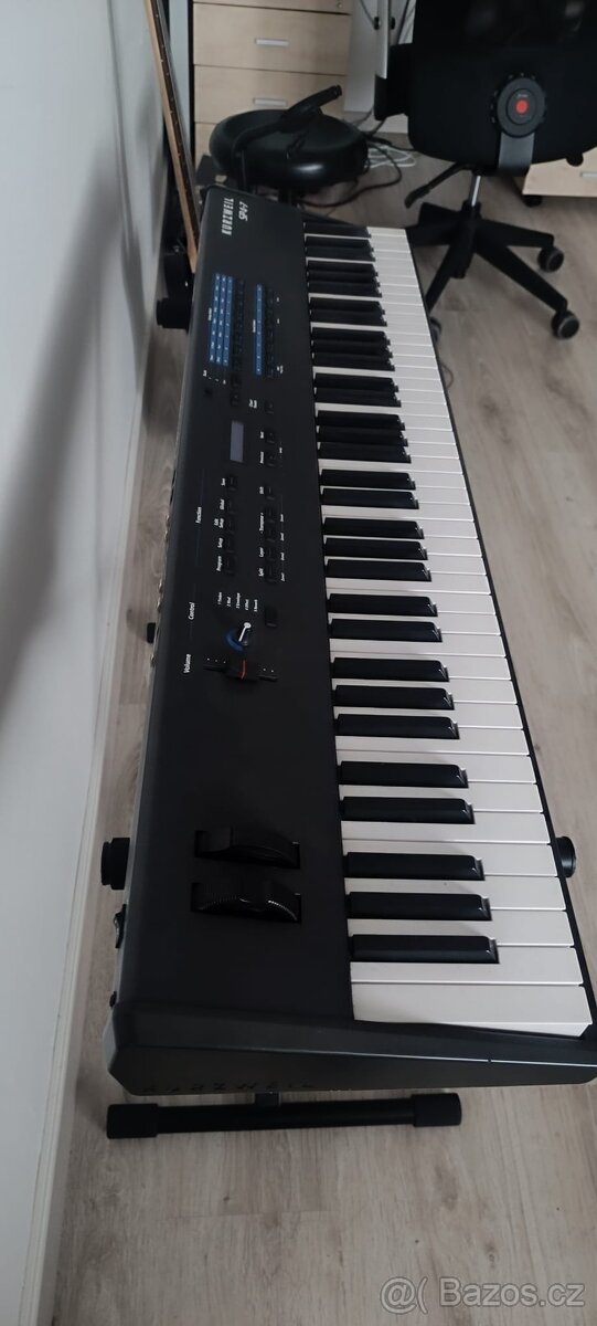Kurzweill SP 4-7 76 kláves - digitální stage piano
