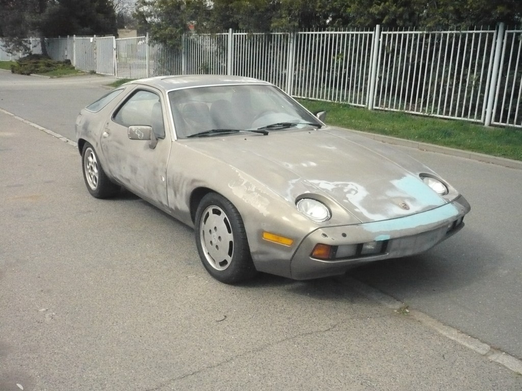 Porsche 928 manuál