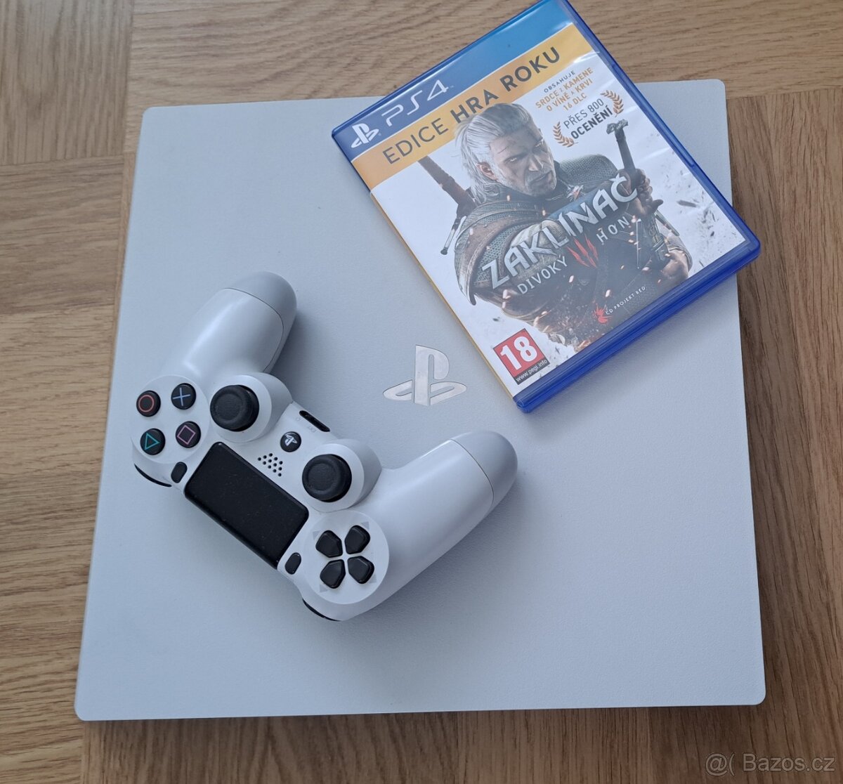 PS4 Pro bílá 1TB