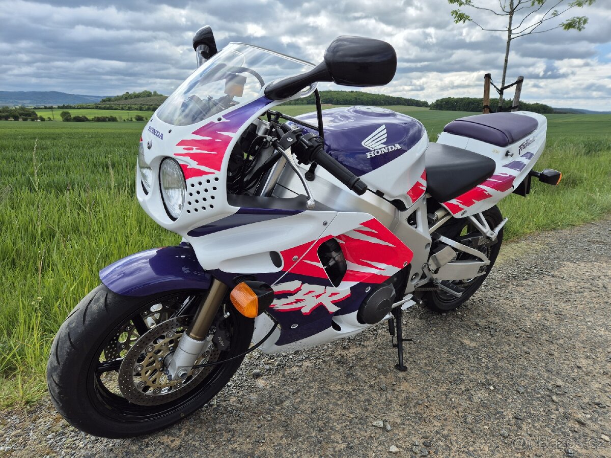 Honda CBR 900 SC28