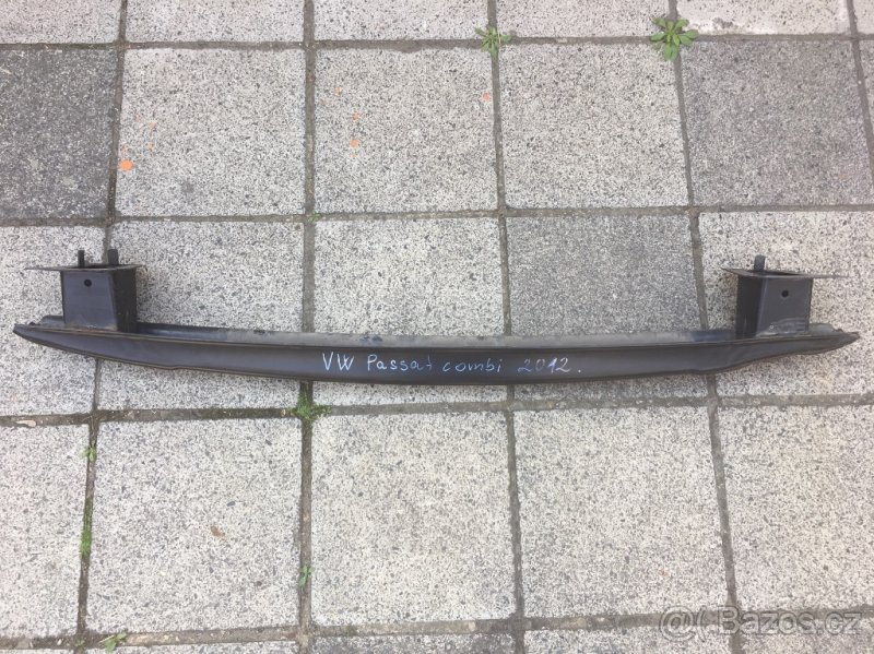 Zadní výztuha nárazníku VW Passat Combi 2012