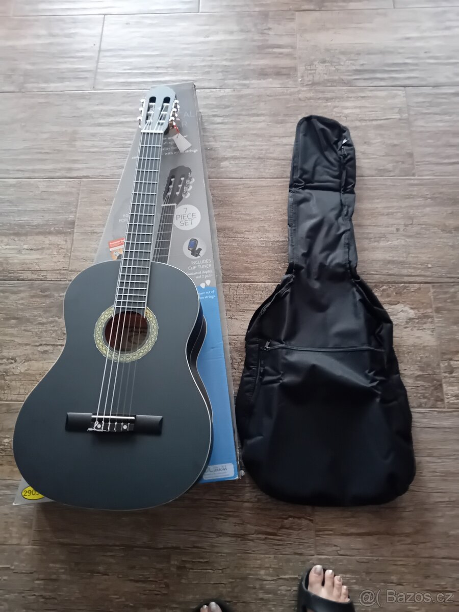 KYTARA klasická, černá, nepoužitá