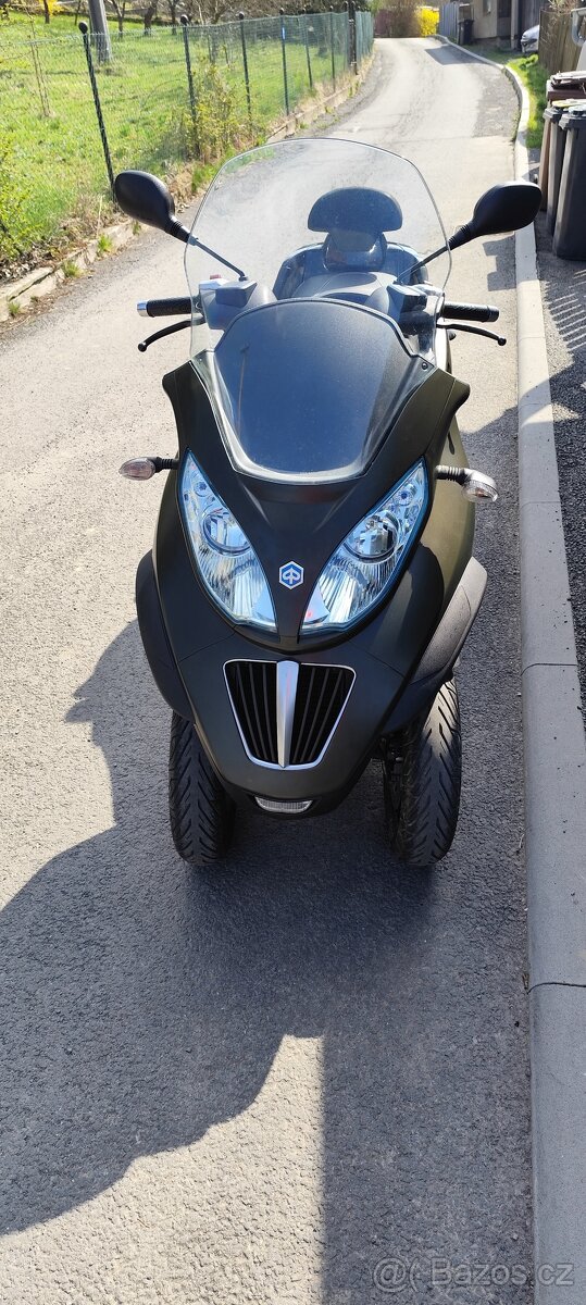 Piaggio MP3 400
