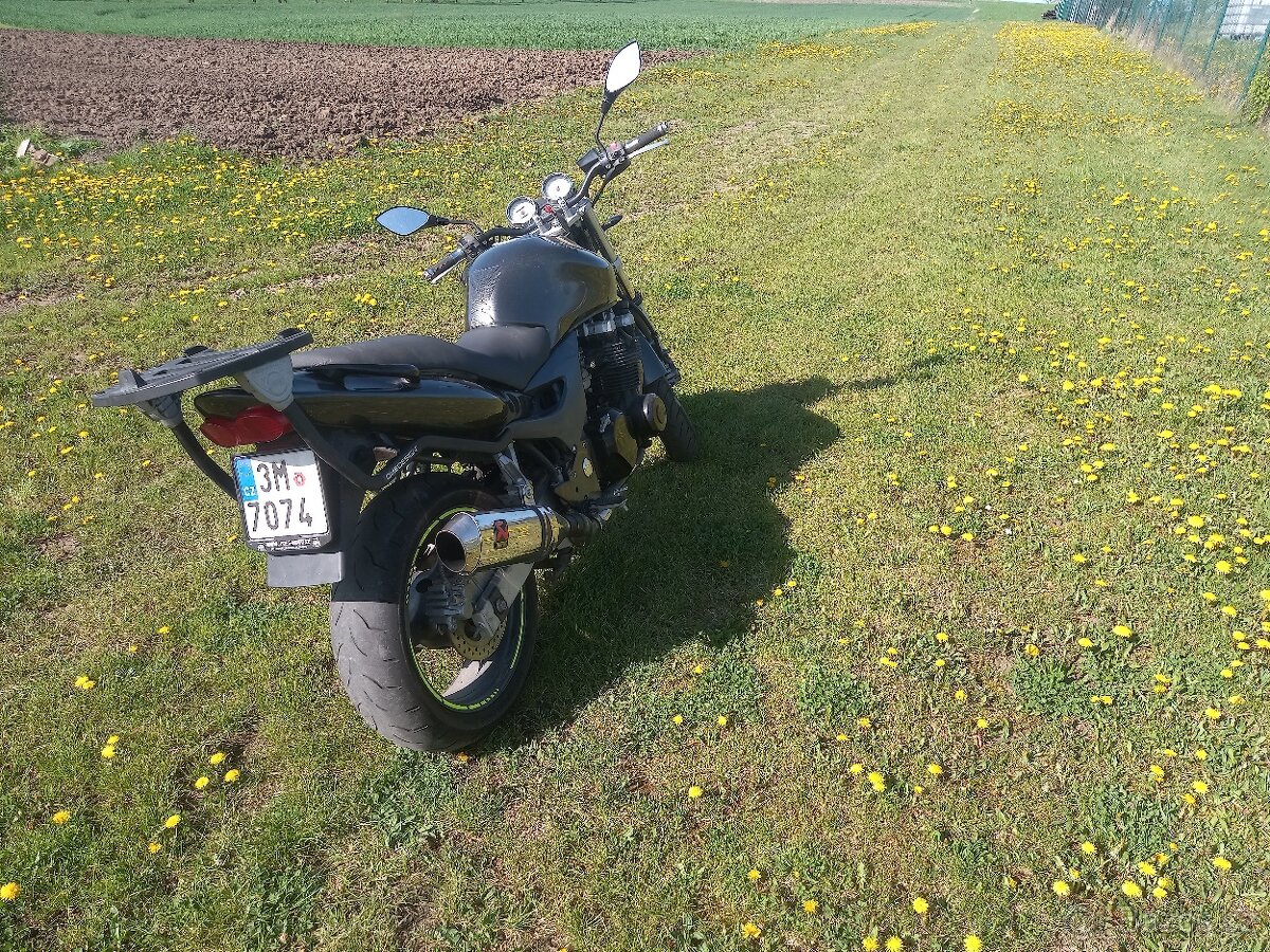 Kawasaki zr7