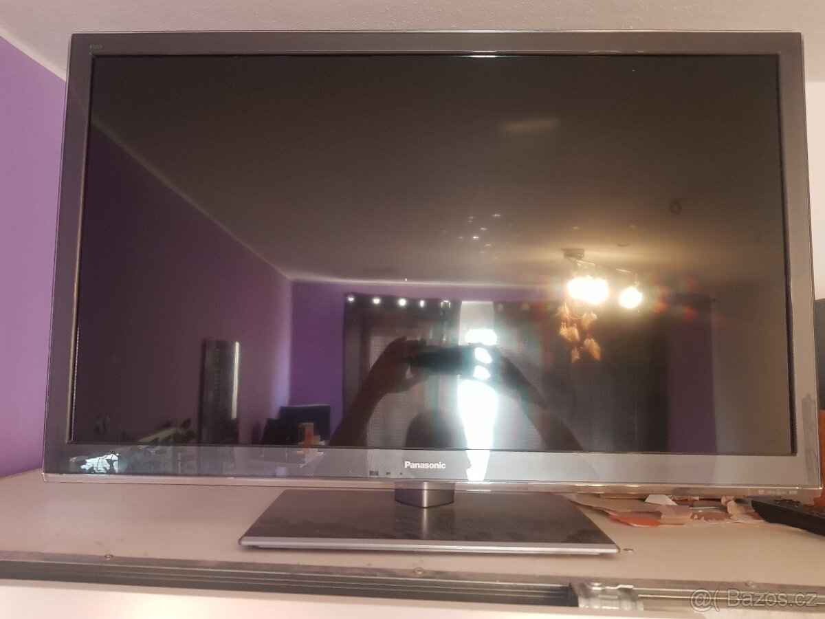 Panasonic TX-L37ET5e