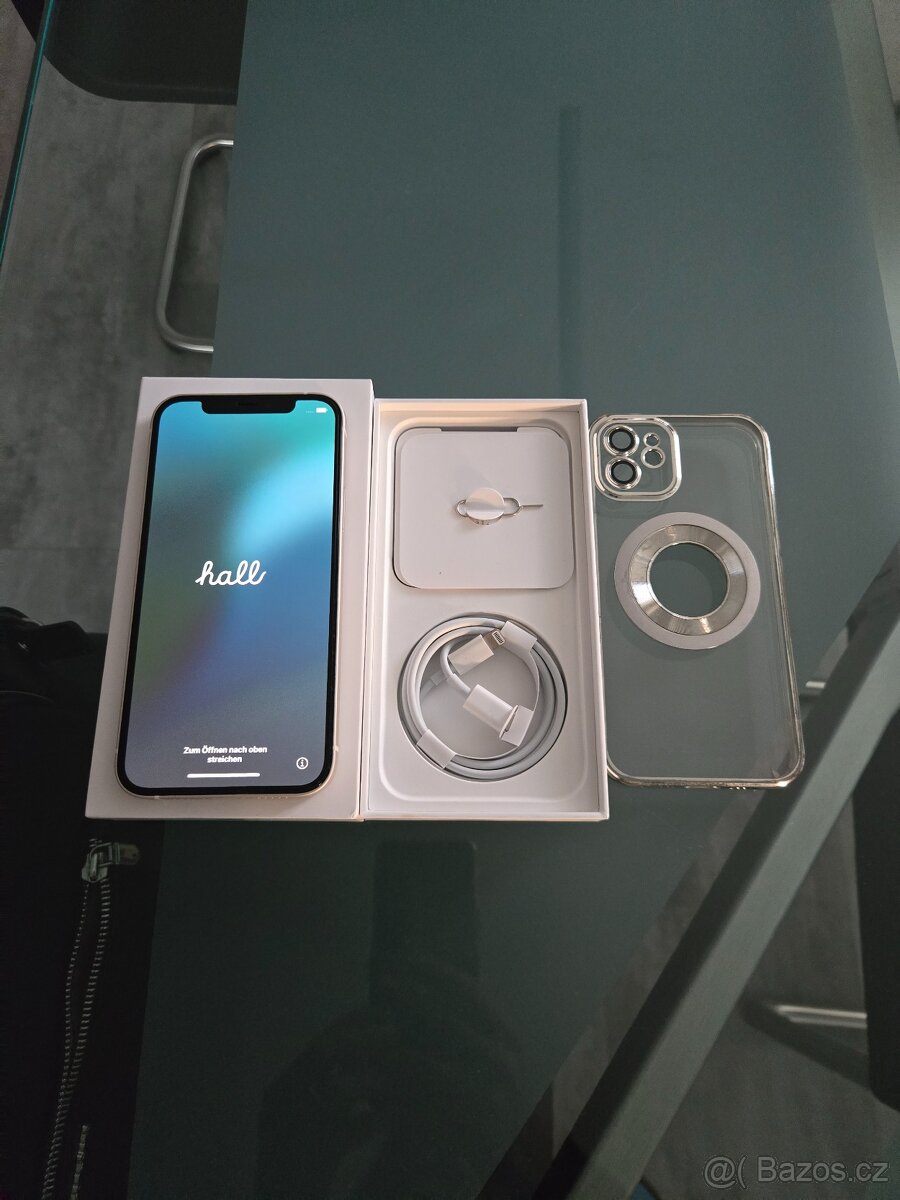 iPhone 12 - jako nový