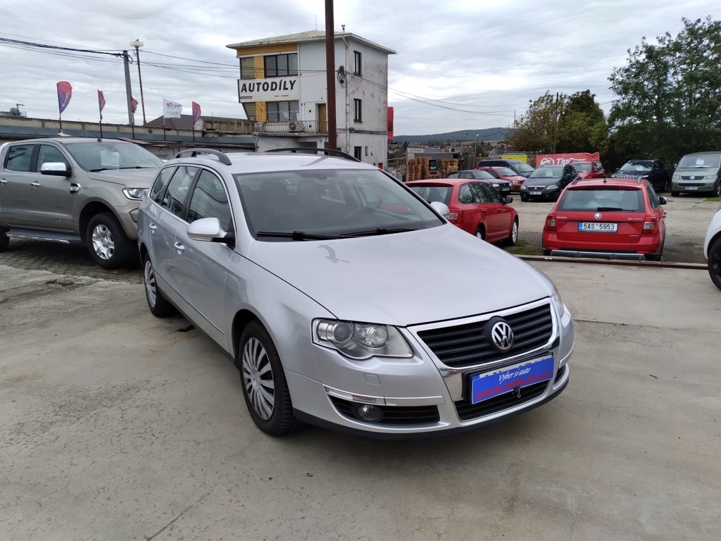VOLKSWAGEN PASSAT VARIANT 2.0 TDI DSG COMFORTLINE SERVISKA