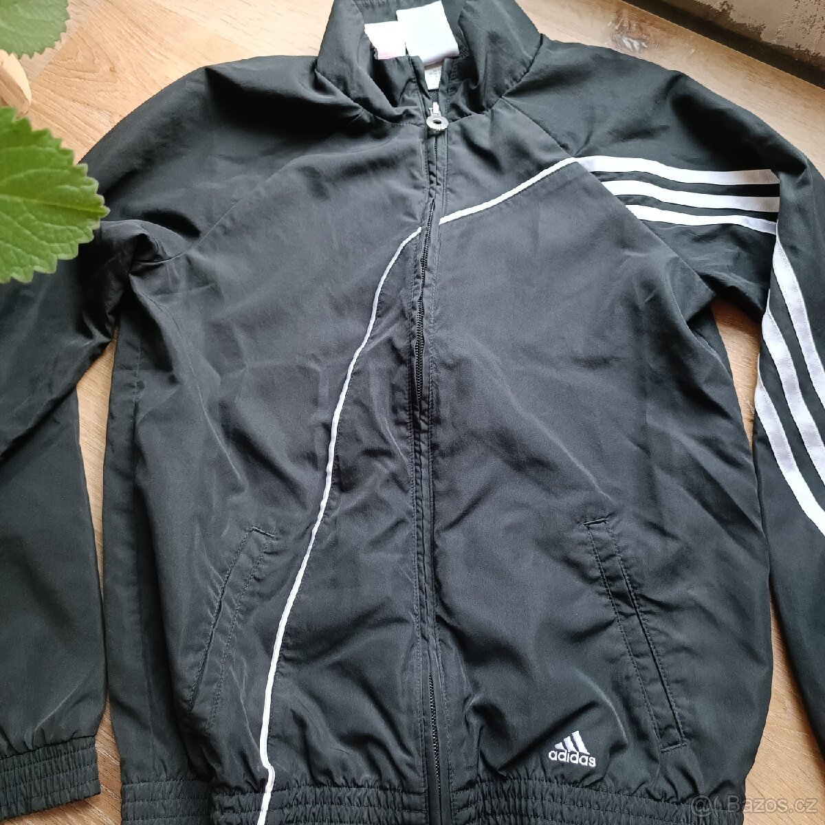 Adidas bunda vel.152 Top stav