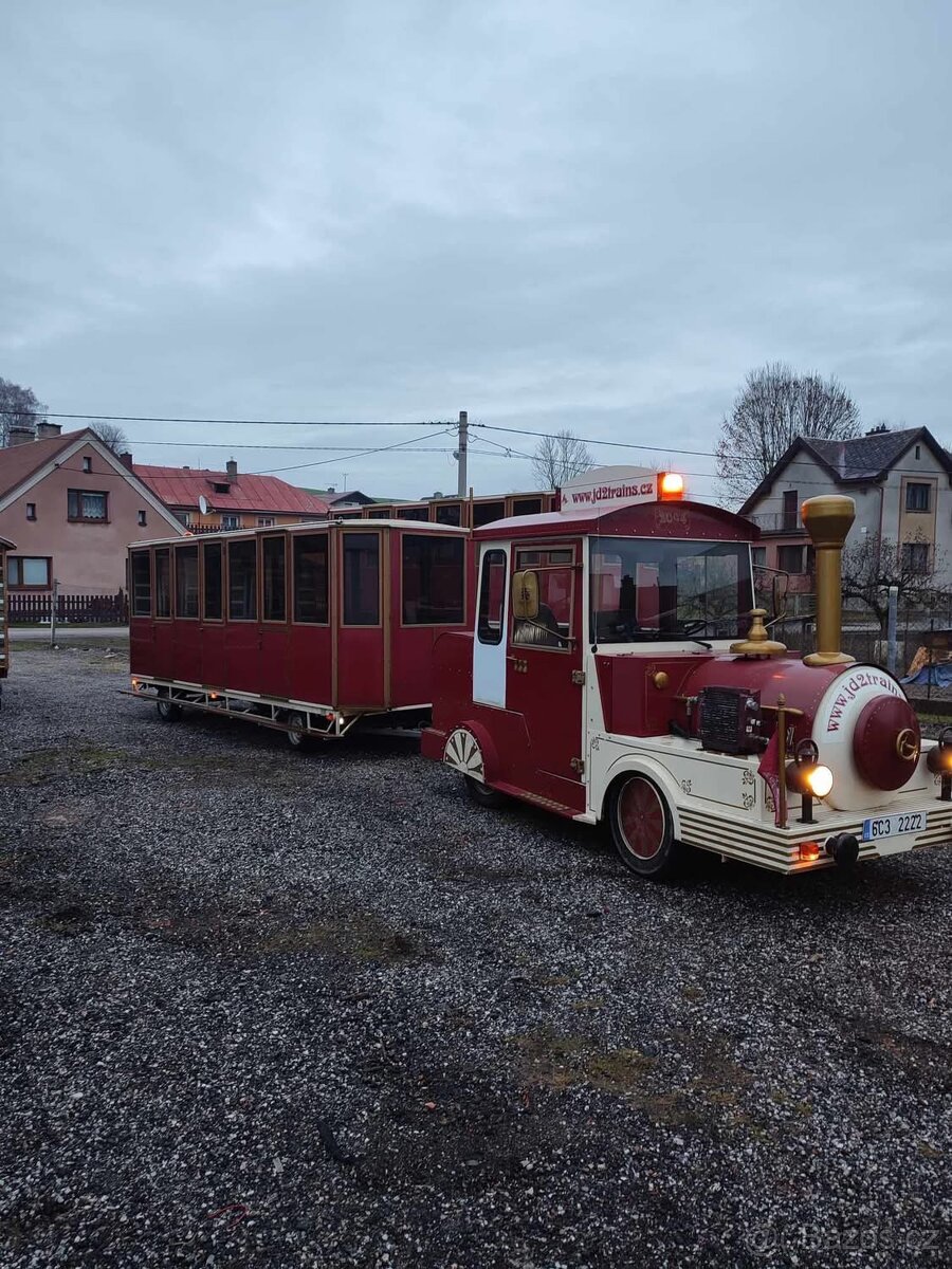 Turisticky vlak