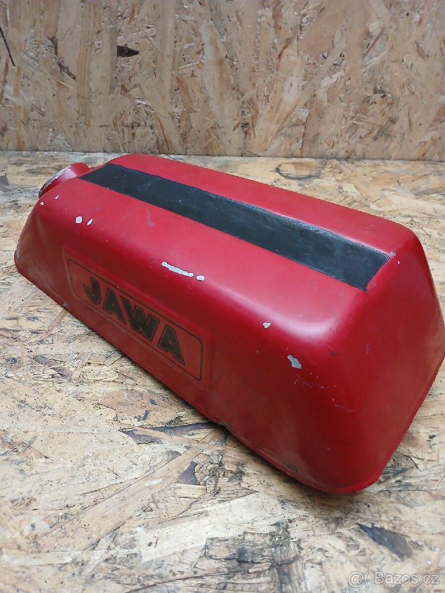 Babetta 210 benzínová nádrž 1